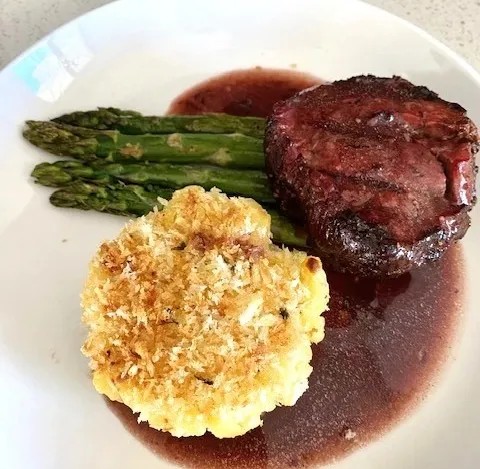 Image alt description