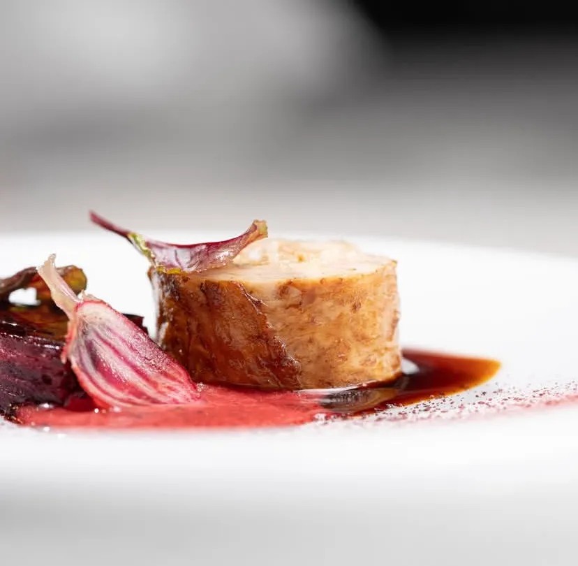 Image alt description