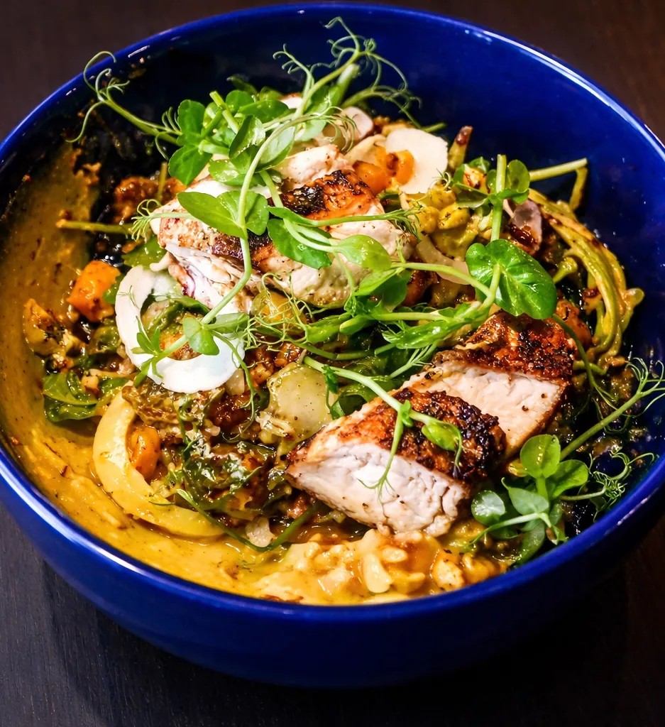 Image alt description