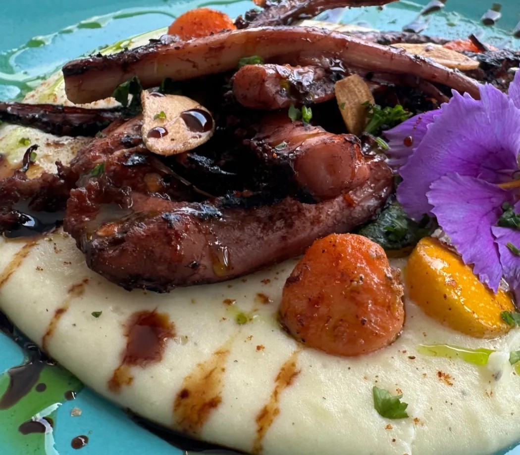 Image alt description