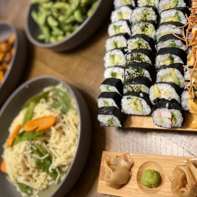 Image alt description