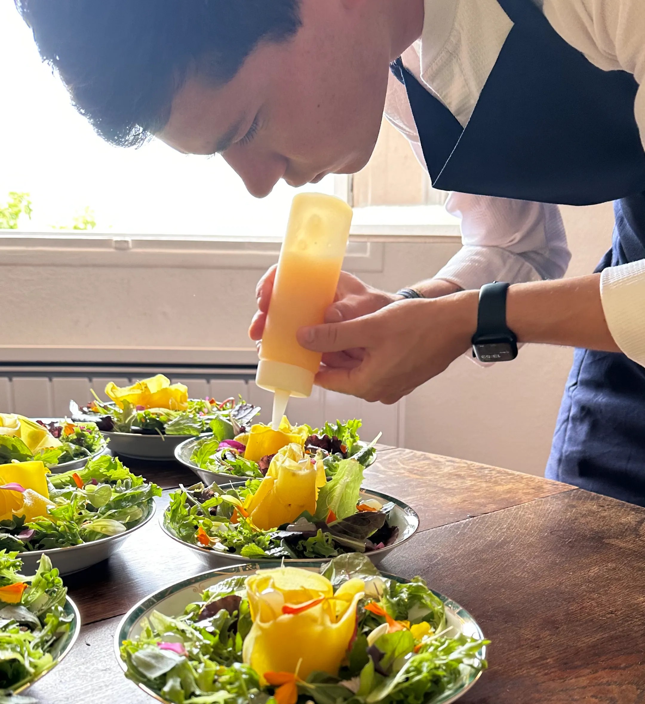 Image alt description