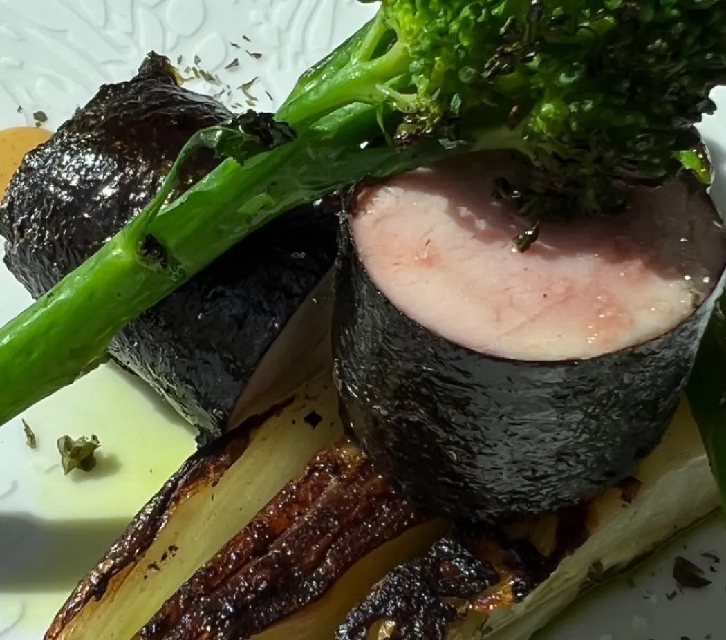 Image alt description