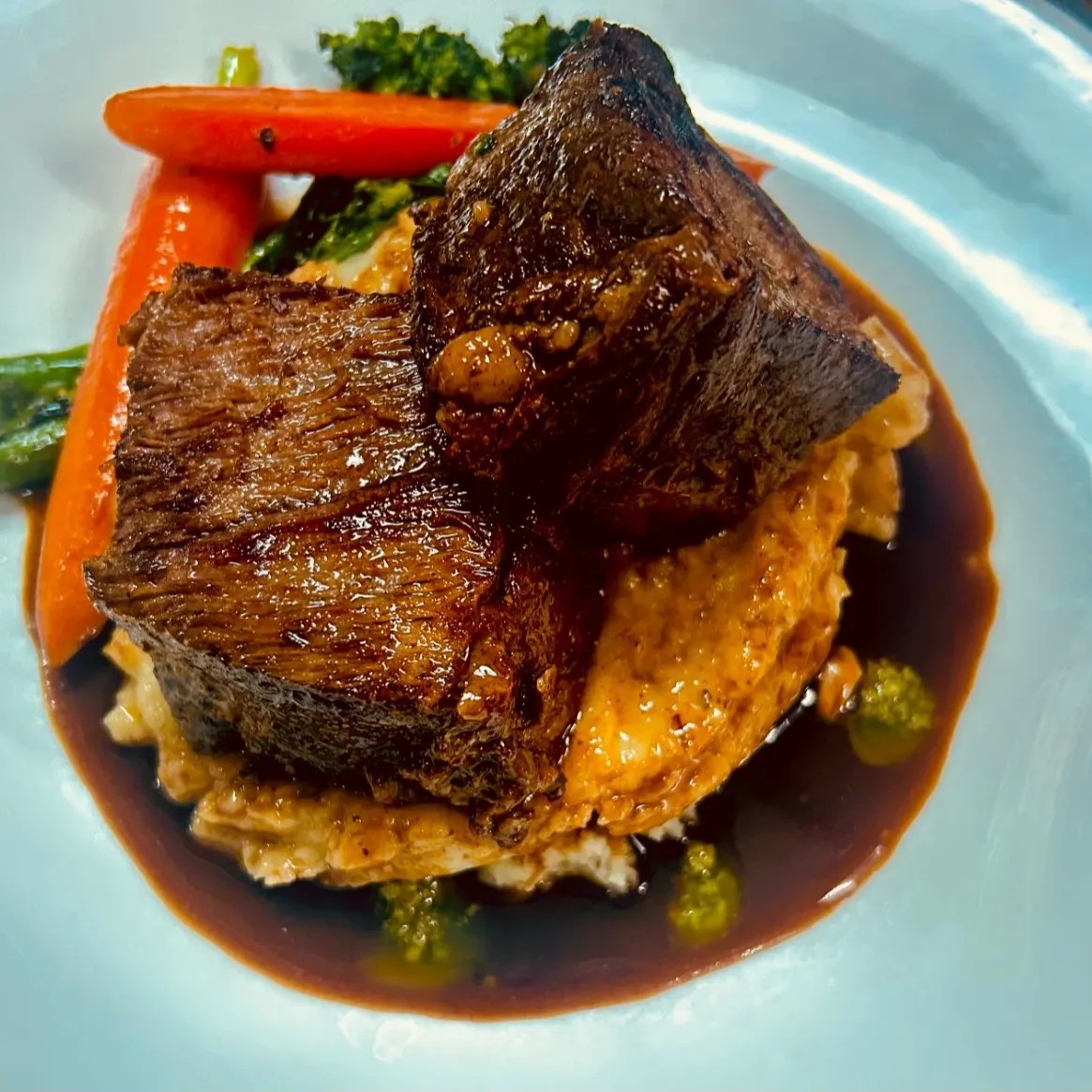 Image alt description