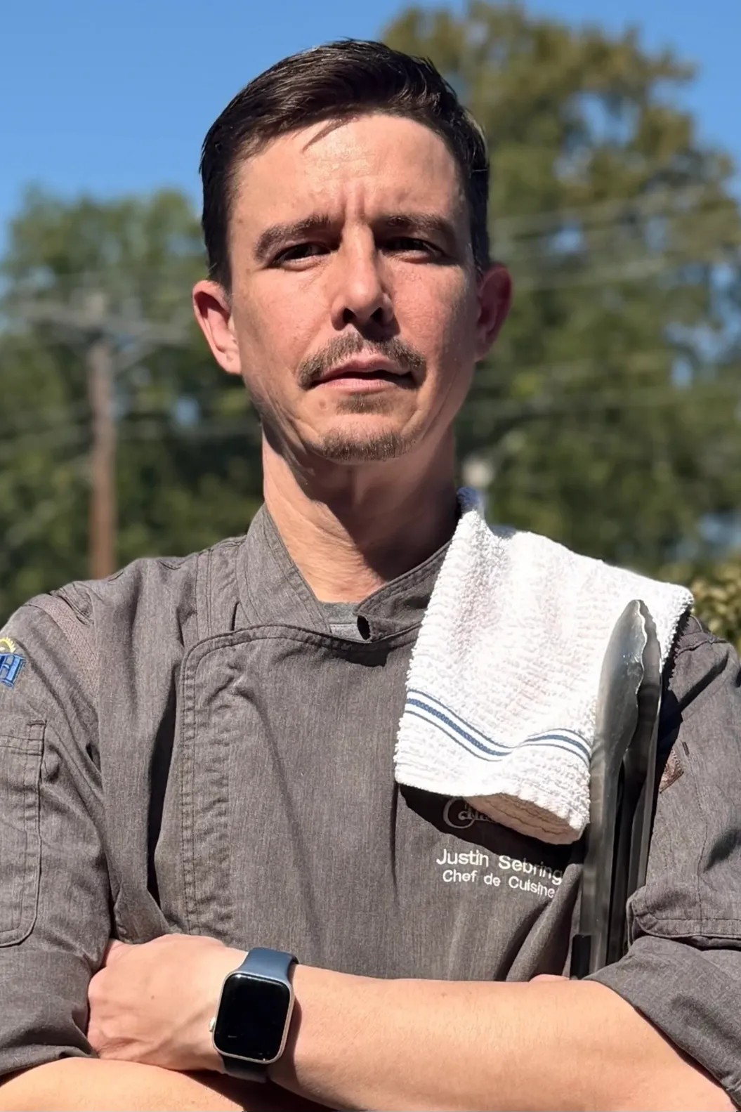 Image alt description