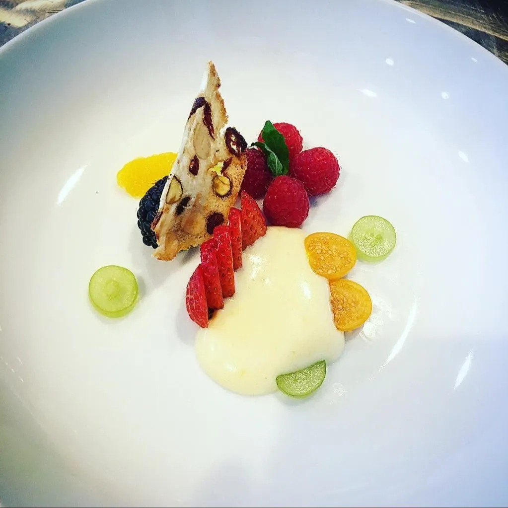 Image alt description