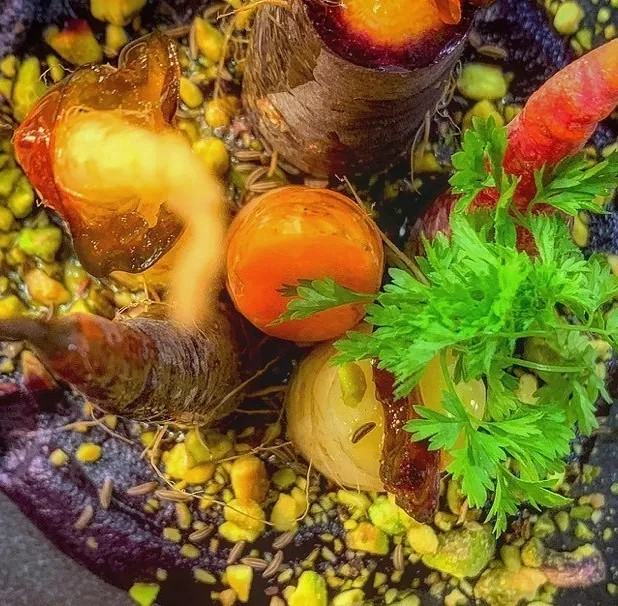 Image alt description