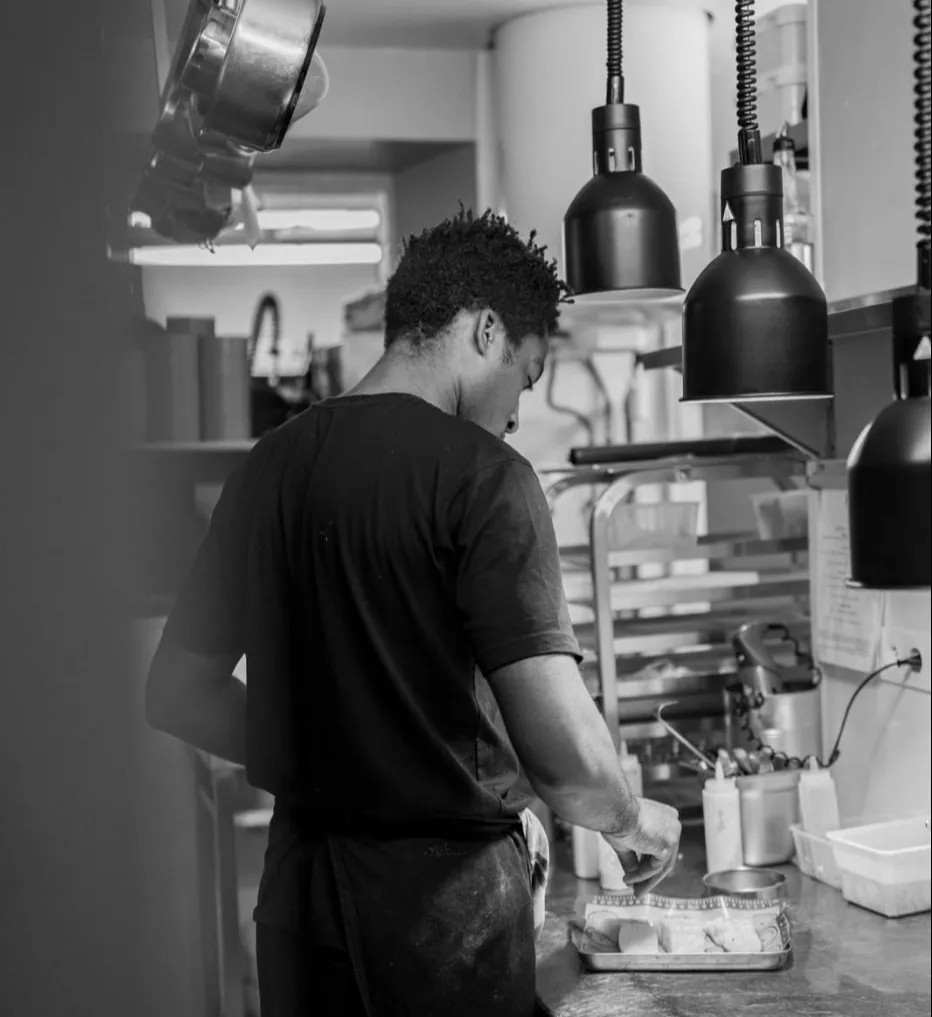 Image alt description