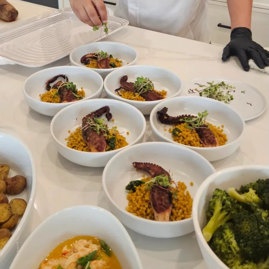 Image alt description