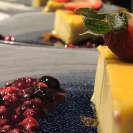 Image alt description