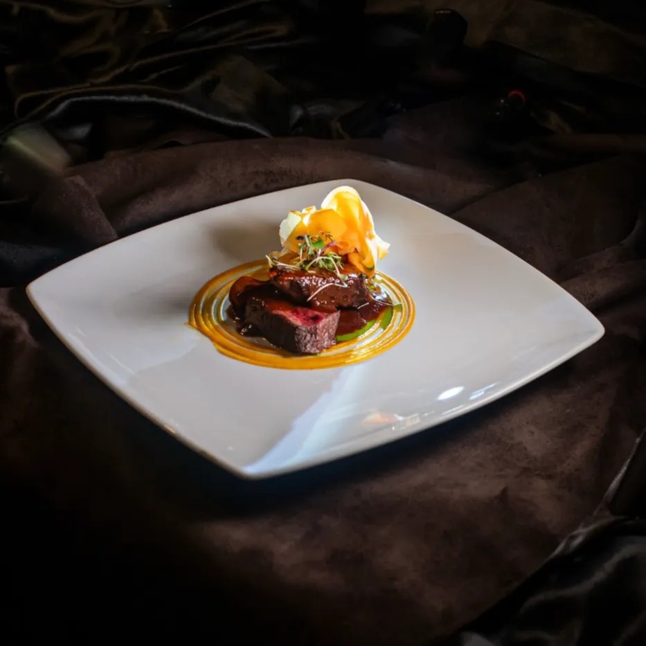 Image alt description