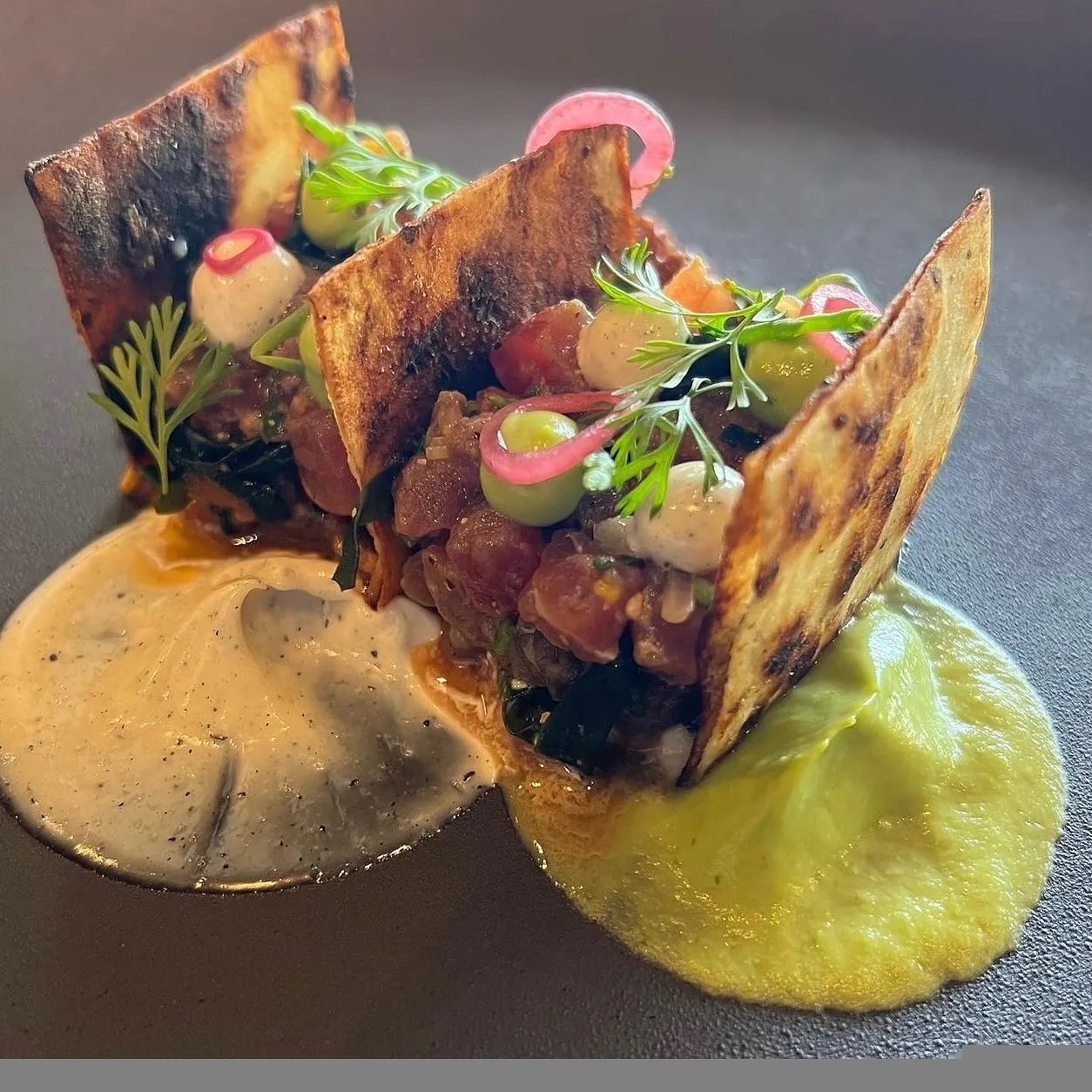 Image alt description