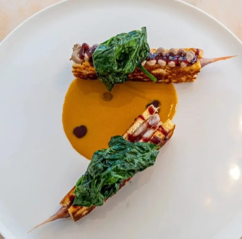 Image alt description