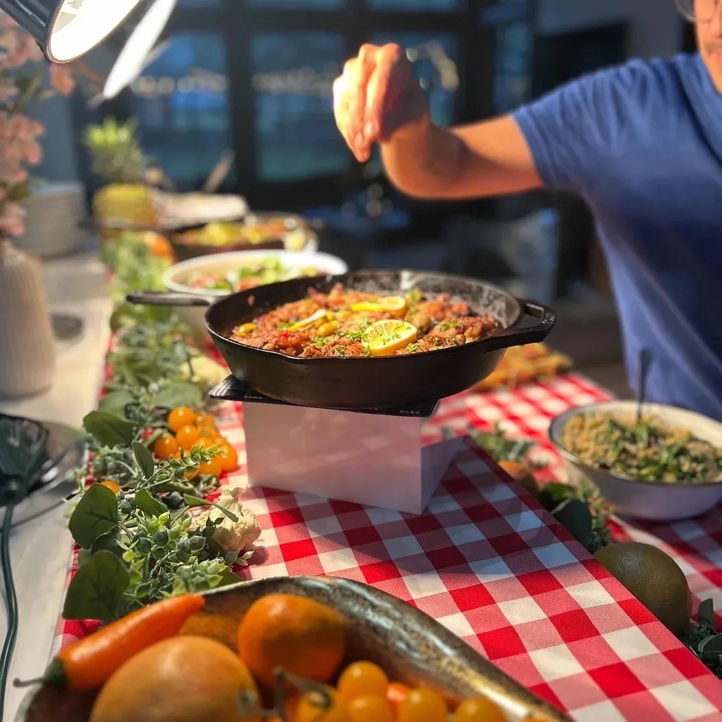 Image alt description