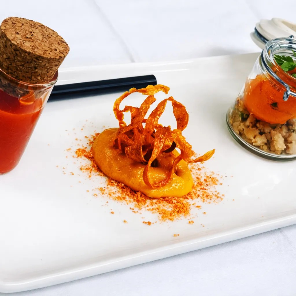 Image alt description