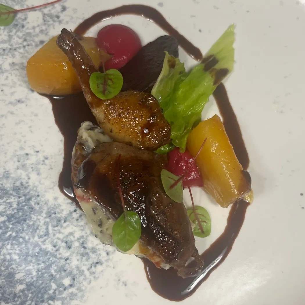 Image alt description