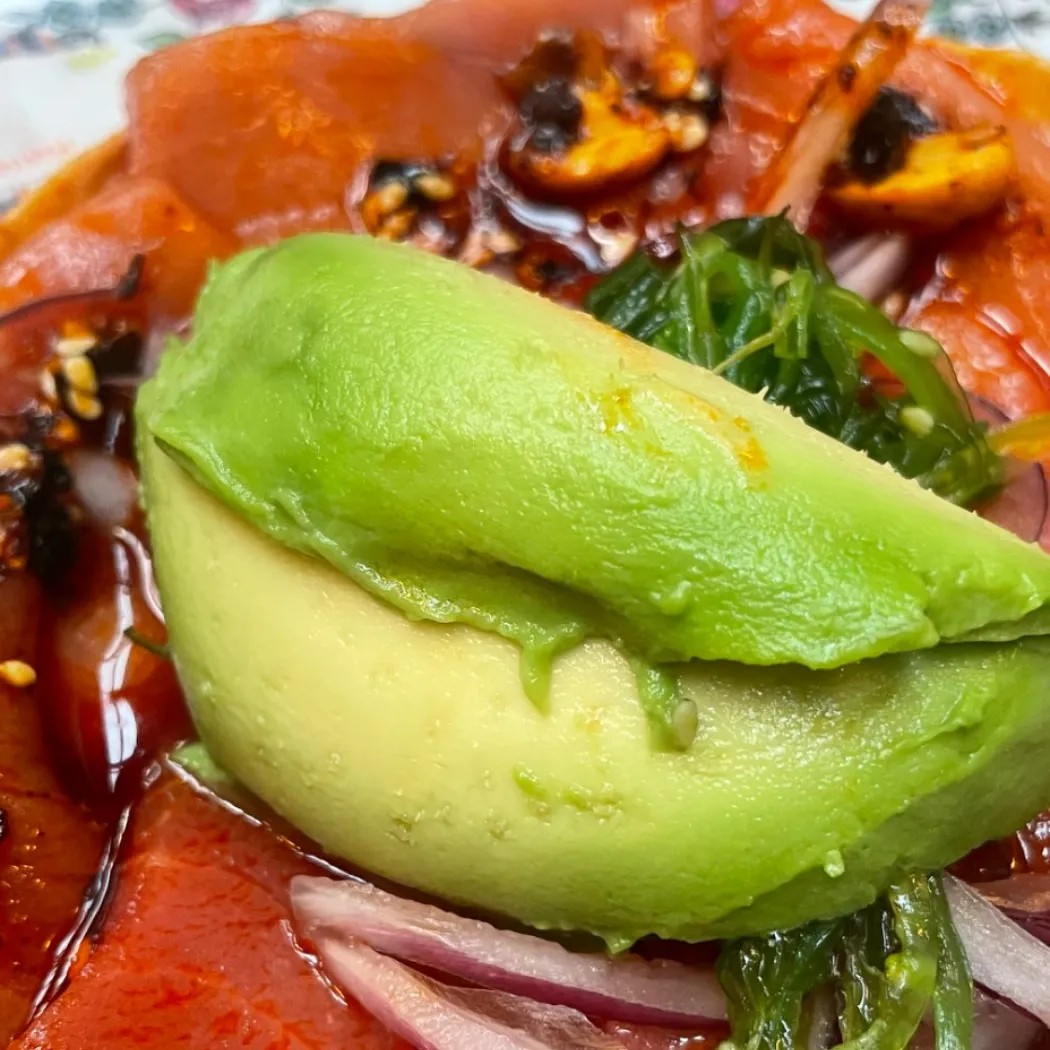 Image alt description