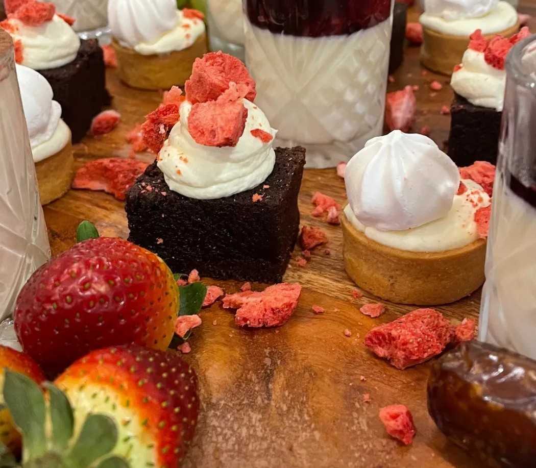 Image alt description