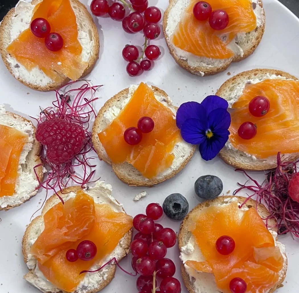 Image alt description