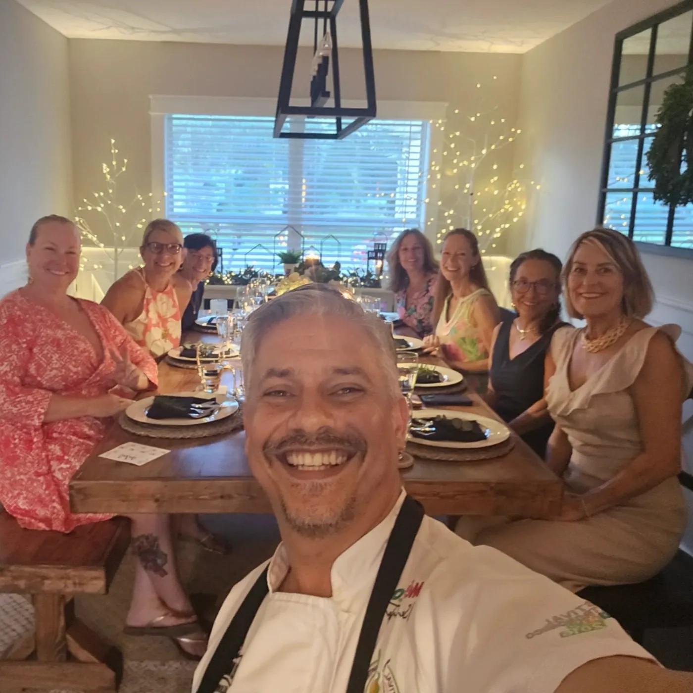 Image alt description