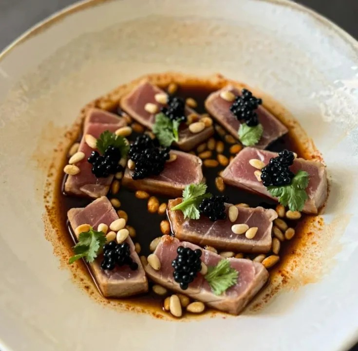 Image alt description