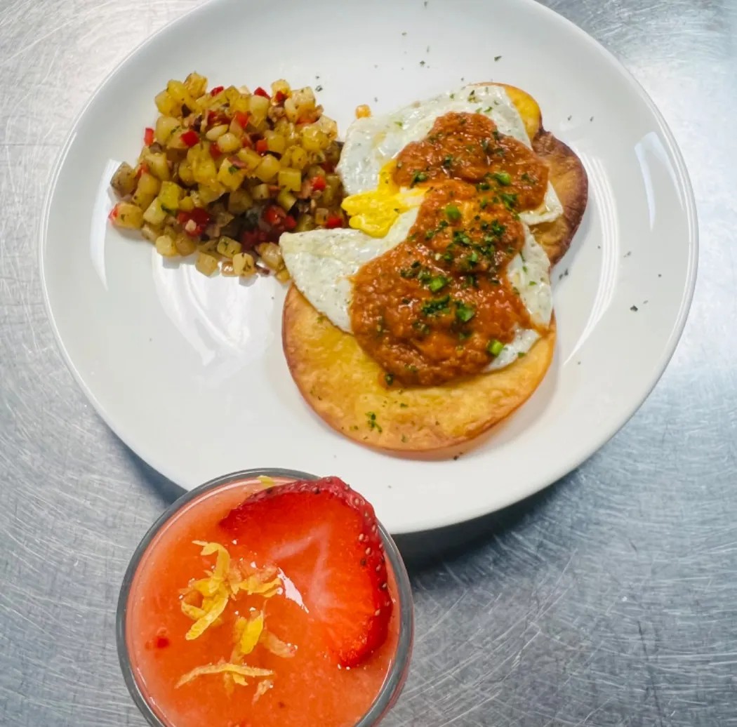 Image alt description