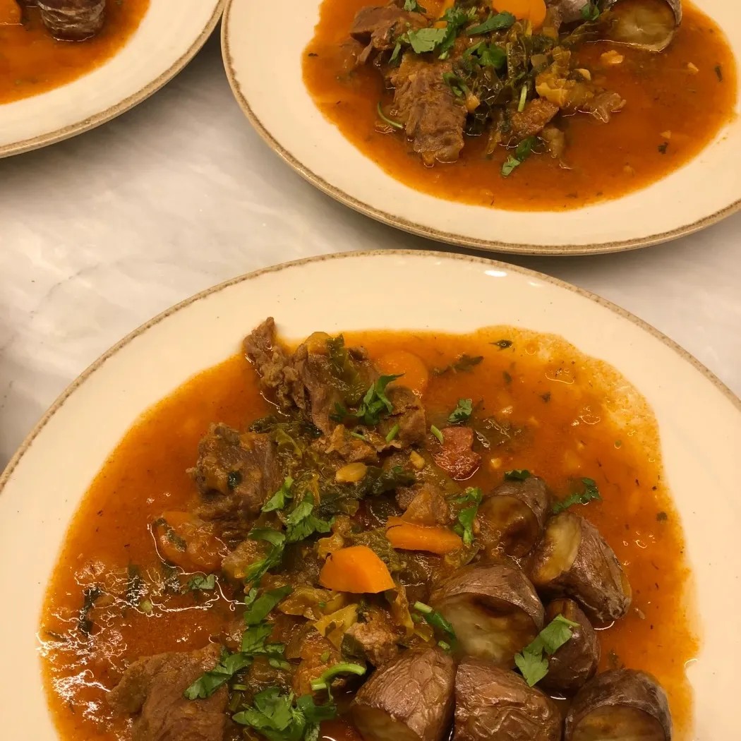 Image alt description