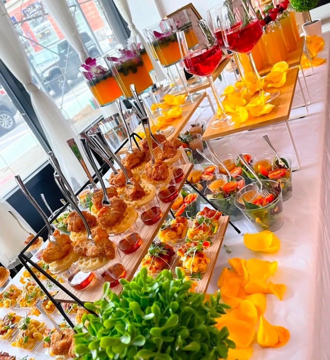 Image alt description