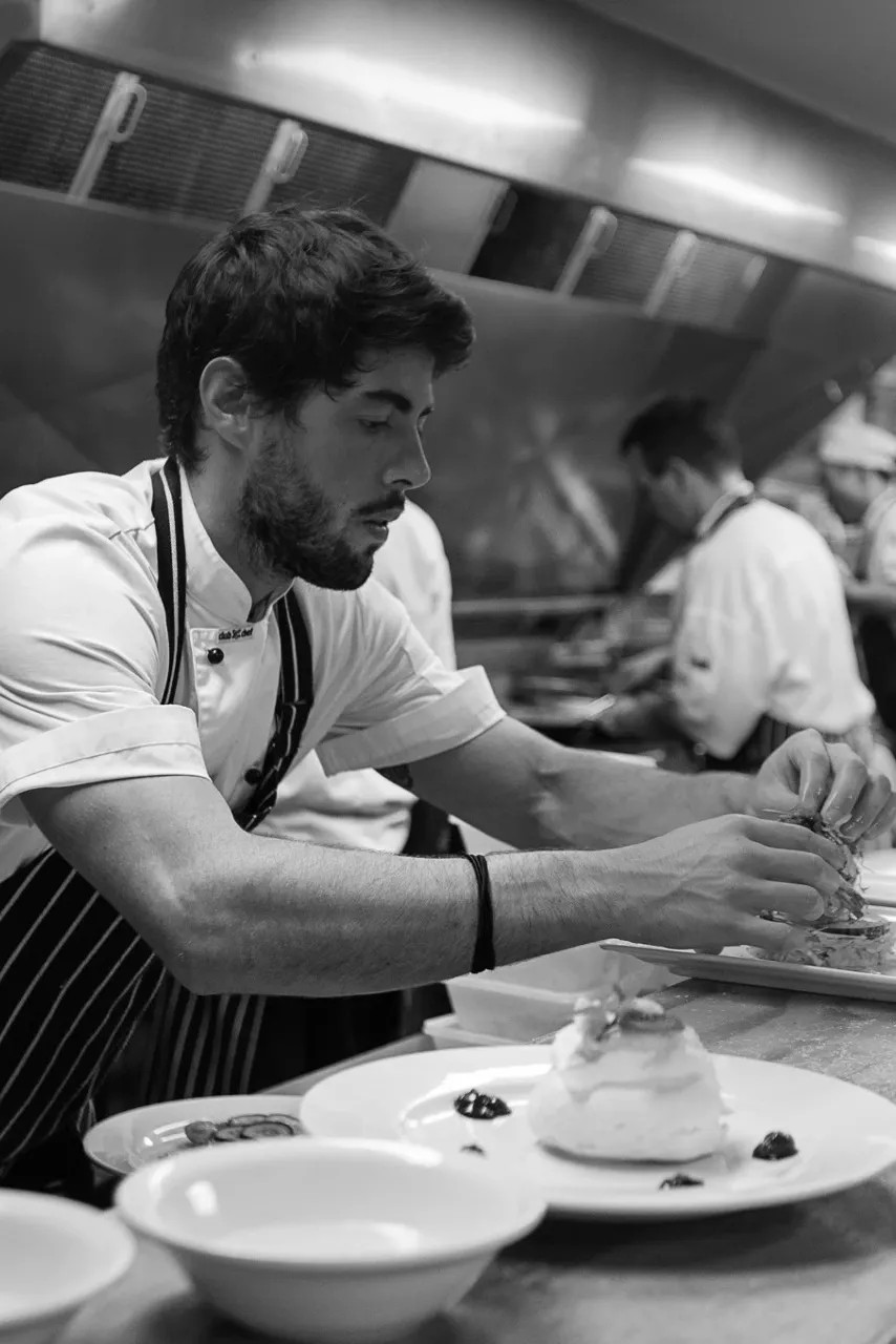 Image alt description