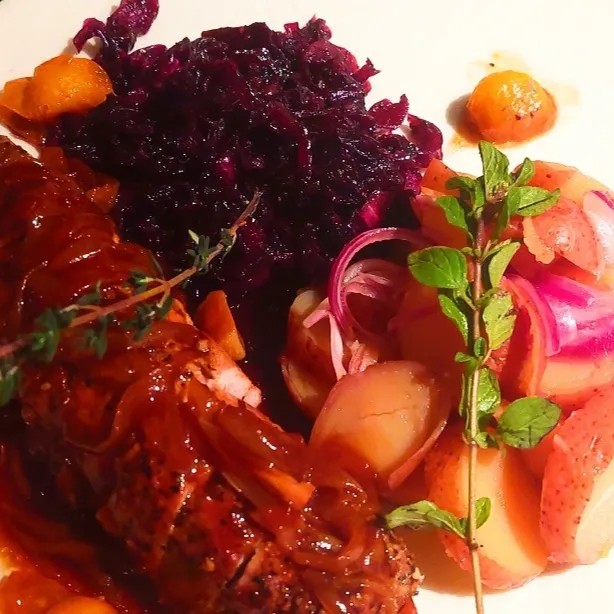 Image alt description