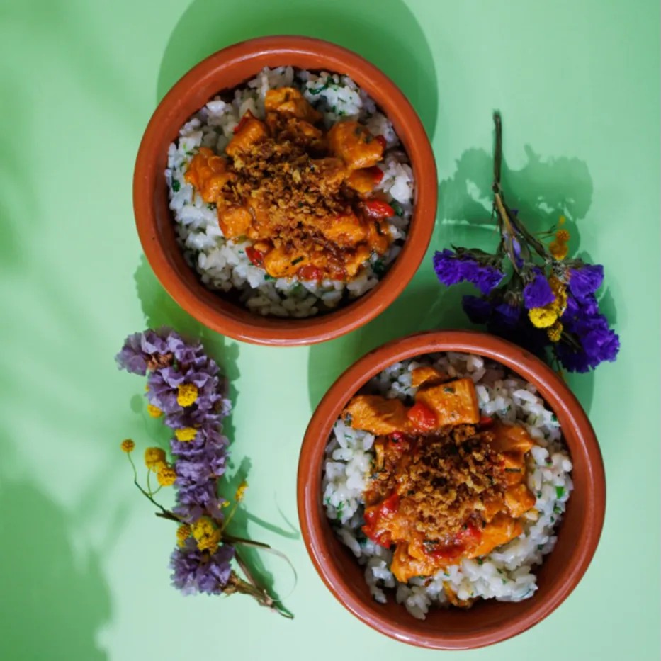 Image alt description