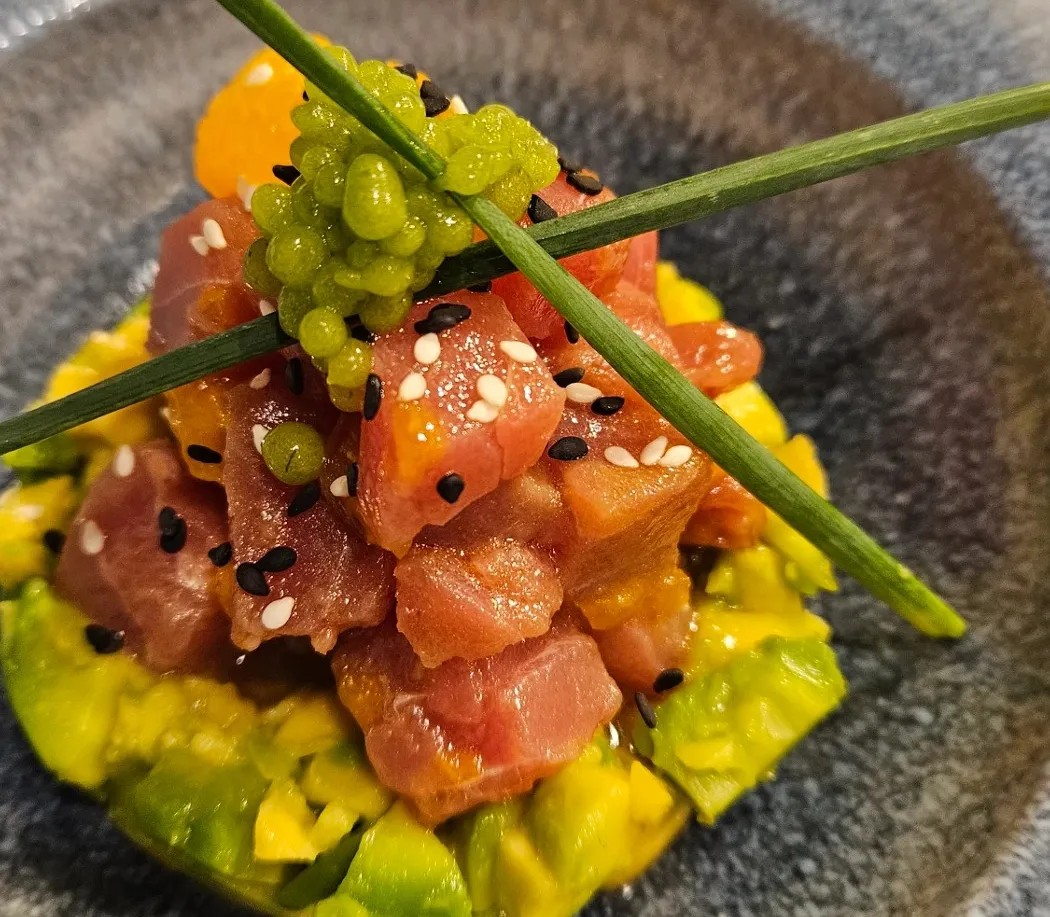 Image alt description