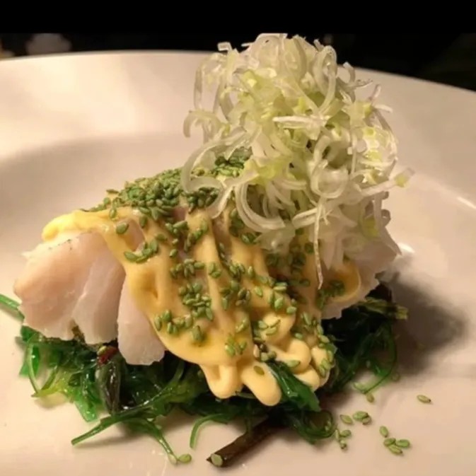 Image alt description