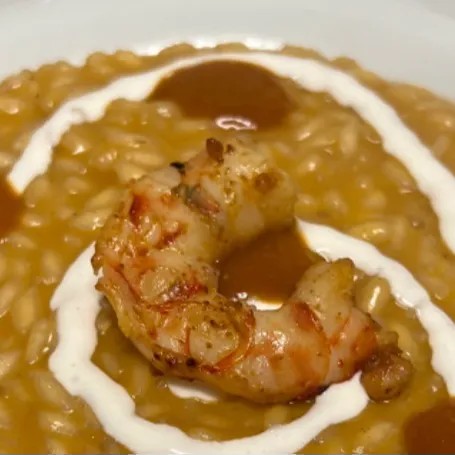 Image alt description