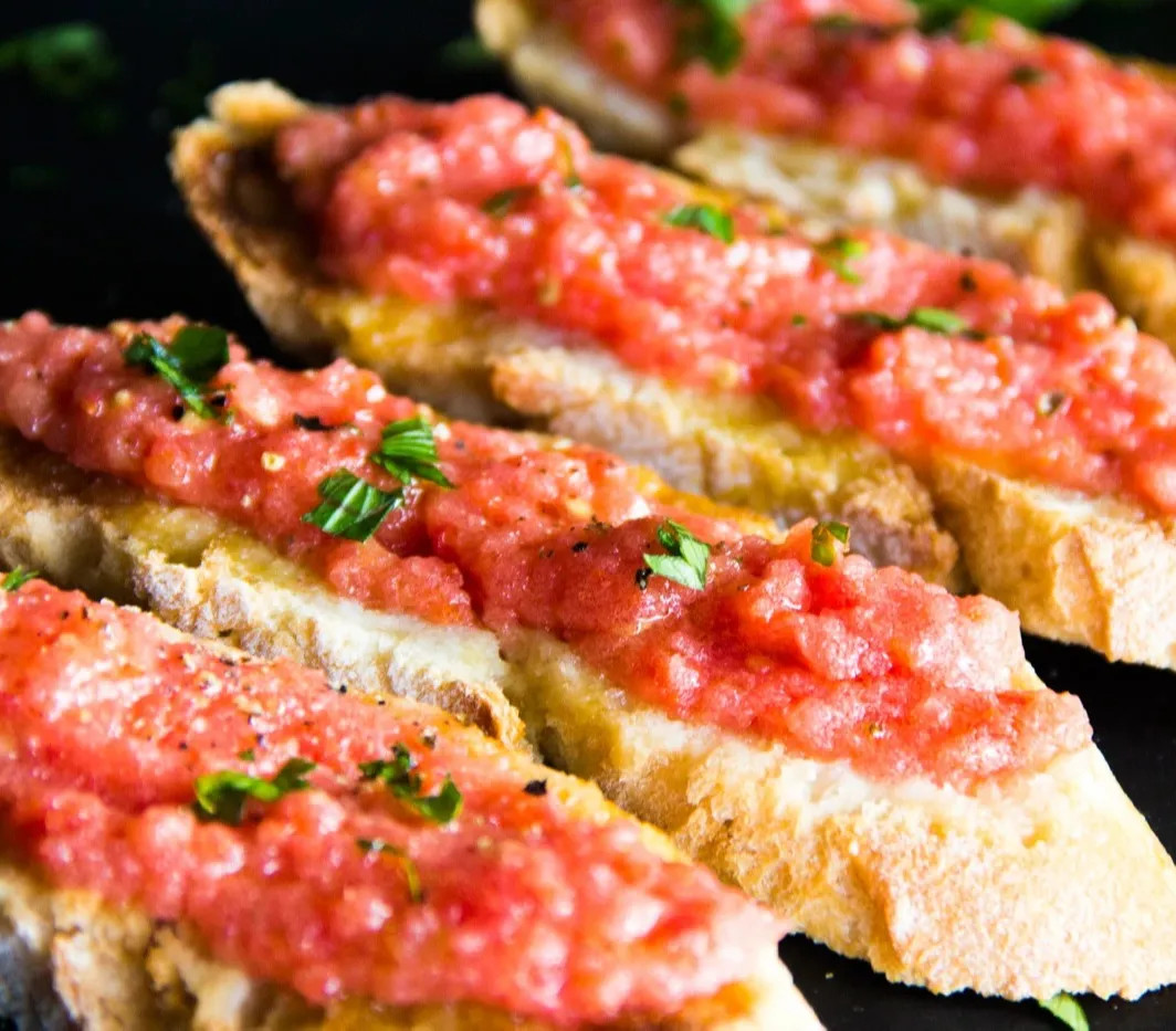 Image alt description