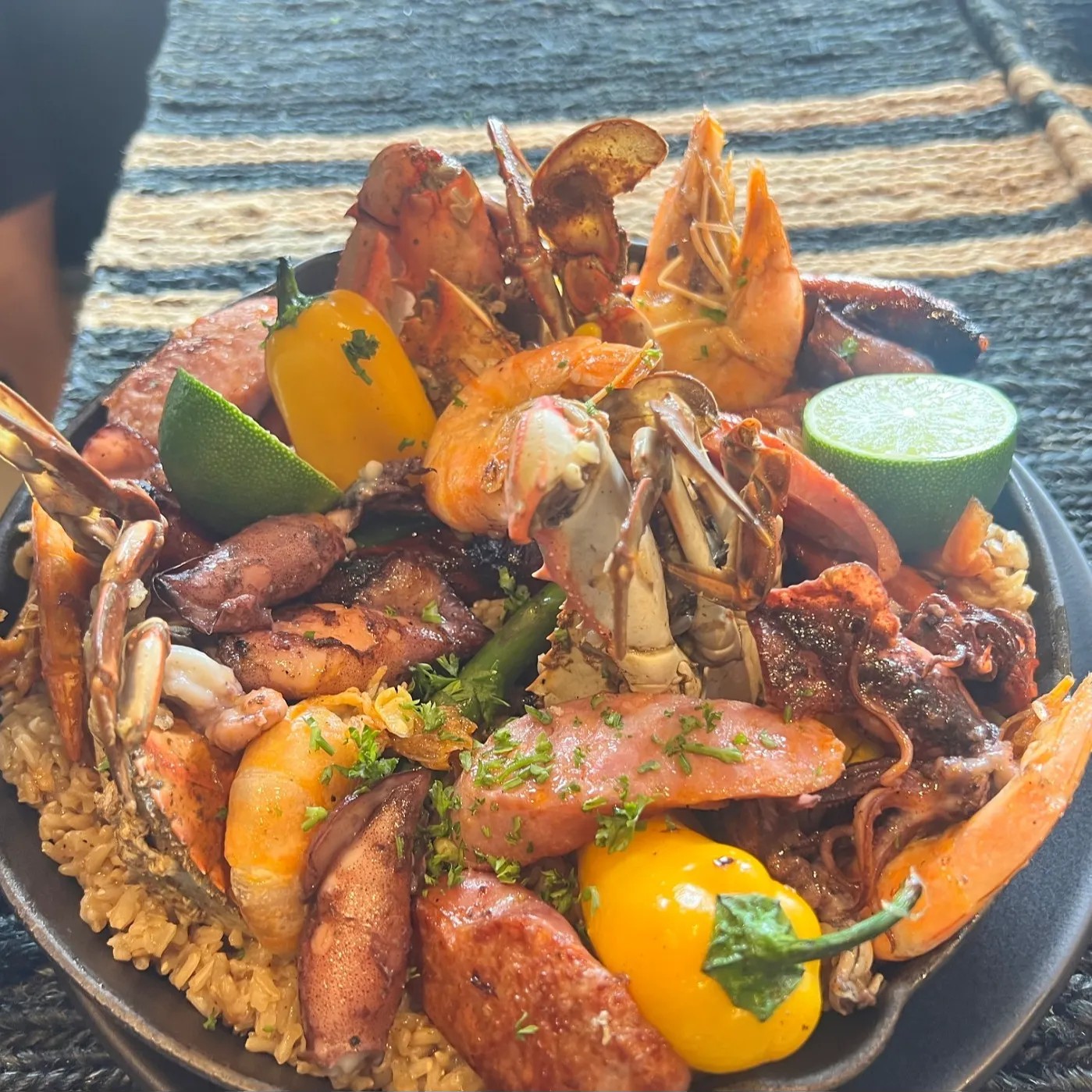 Image alt description