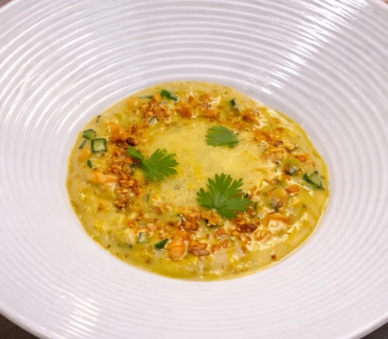 Image alt description