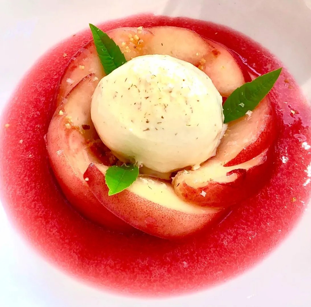 Image alt description