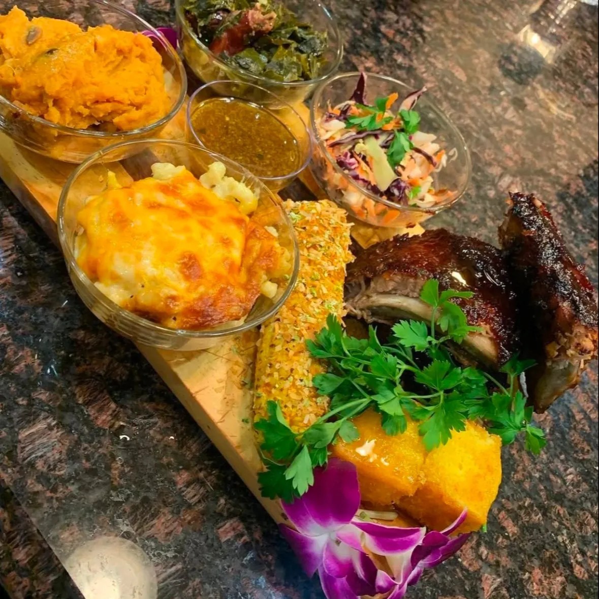 Image alt description