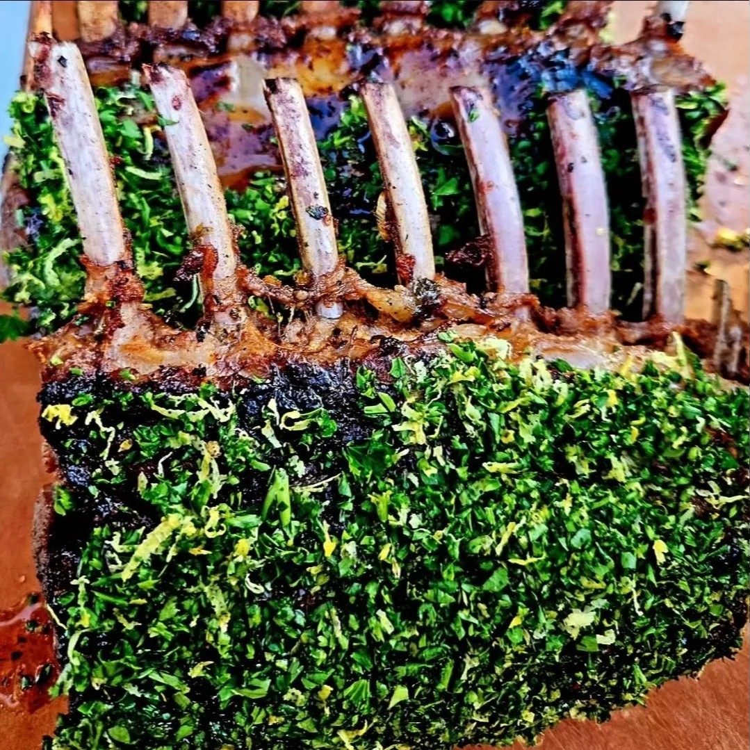 Image alt description