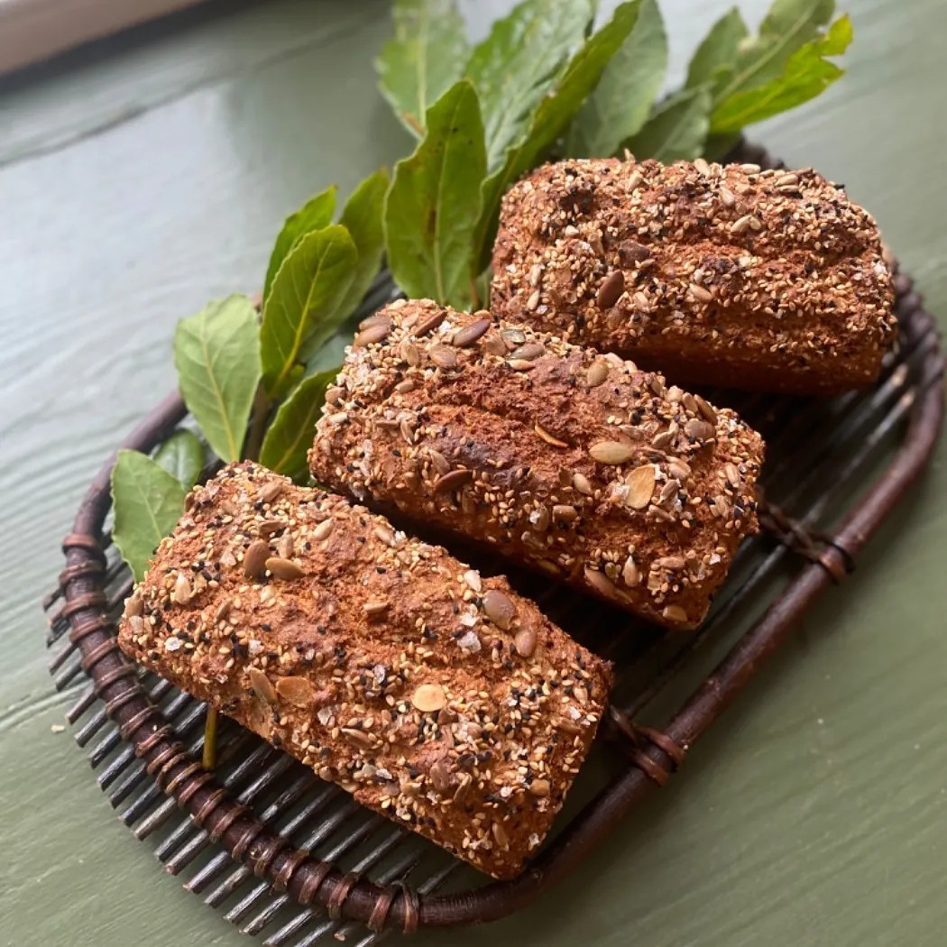 Image alt description