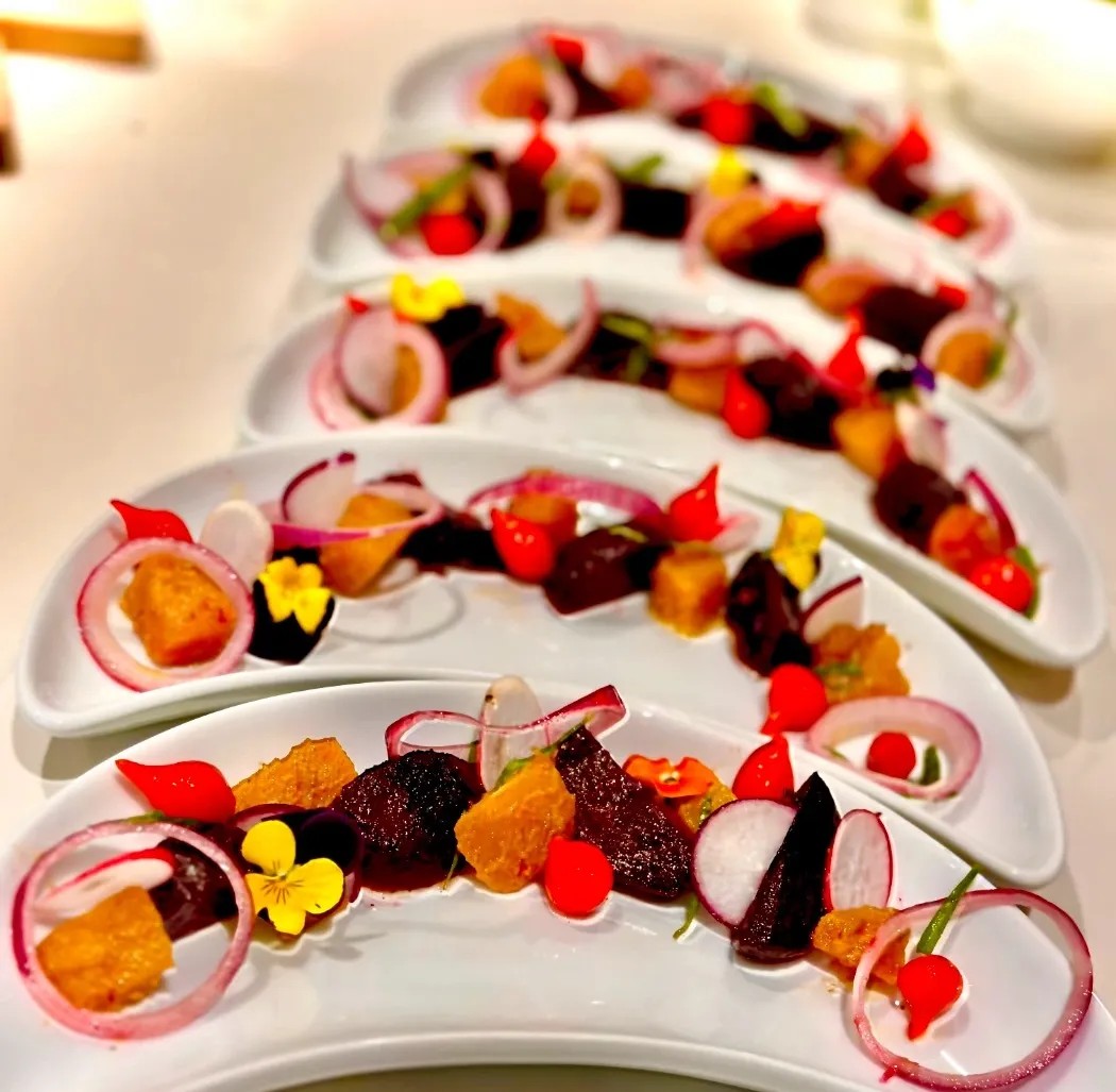 Image alt description