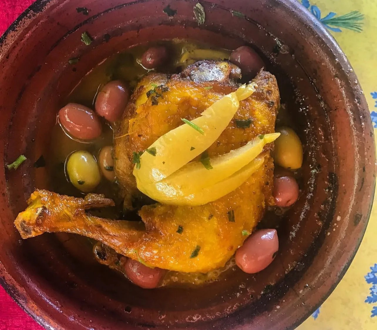 Image alt description