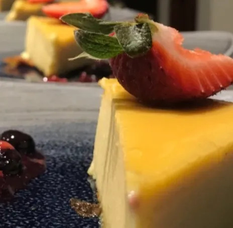 Image alt description