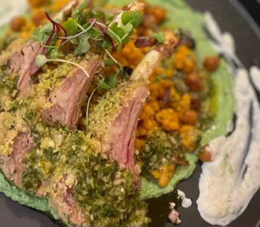 Image alt description