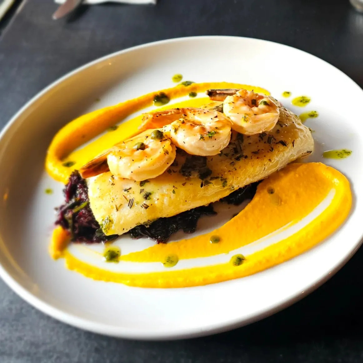 Image alt description