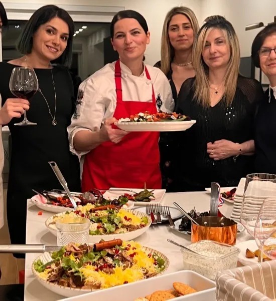 Image alt description