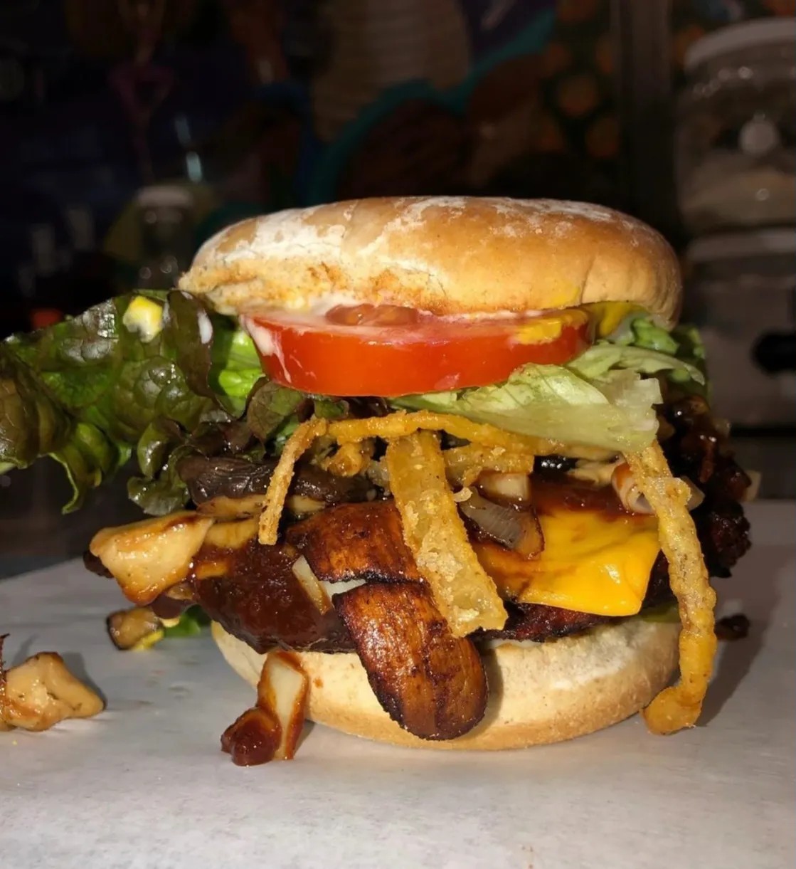 Image alt description