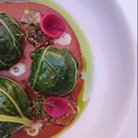 Image alt description