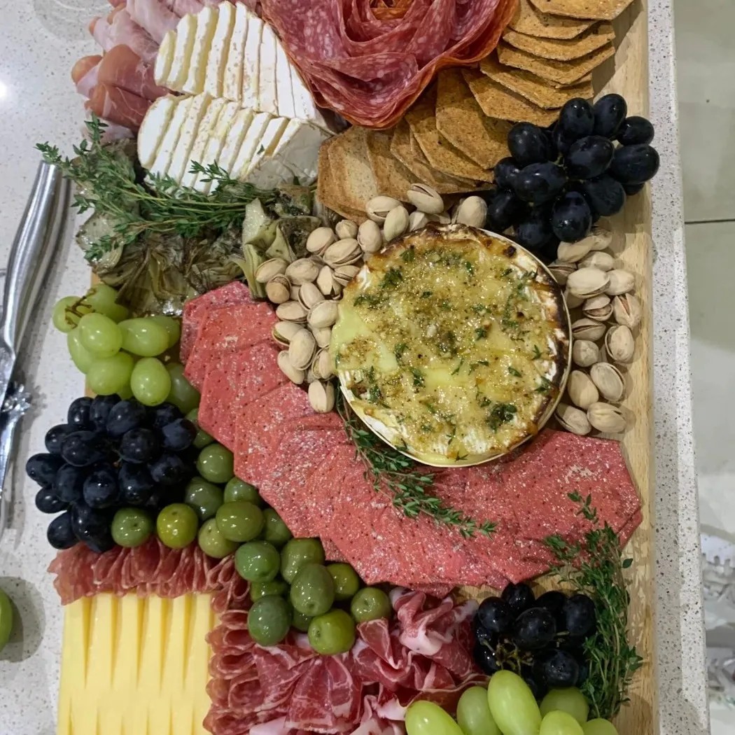 Image alt description